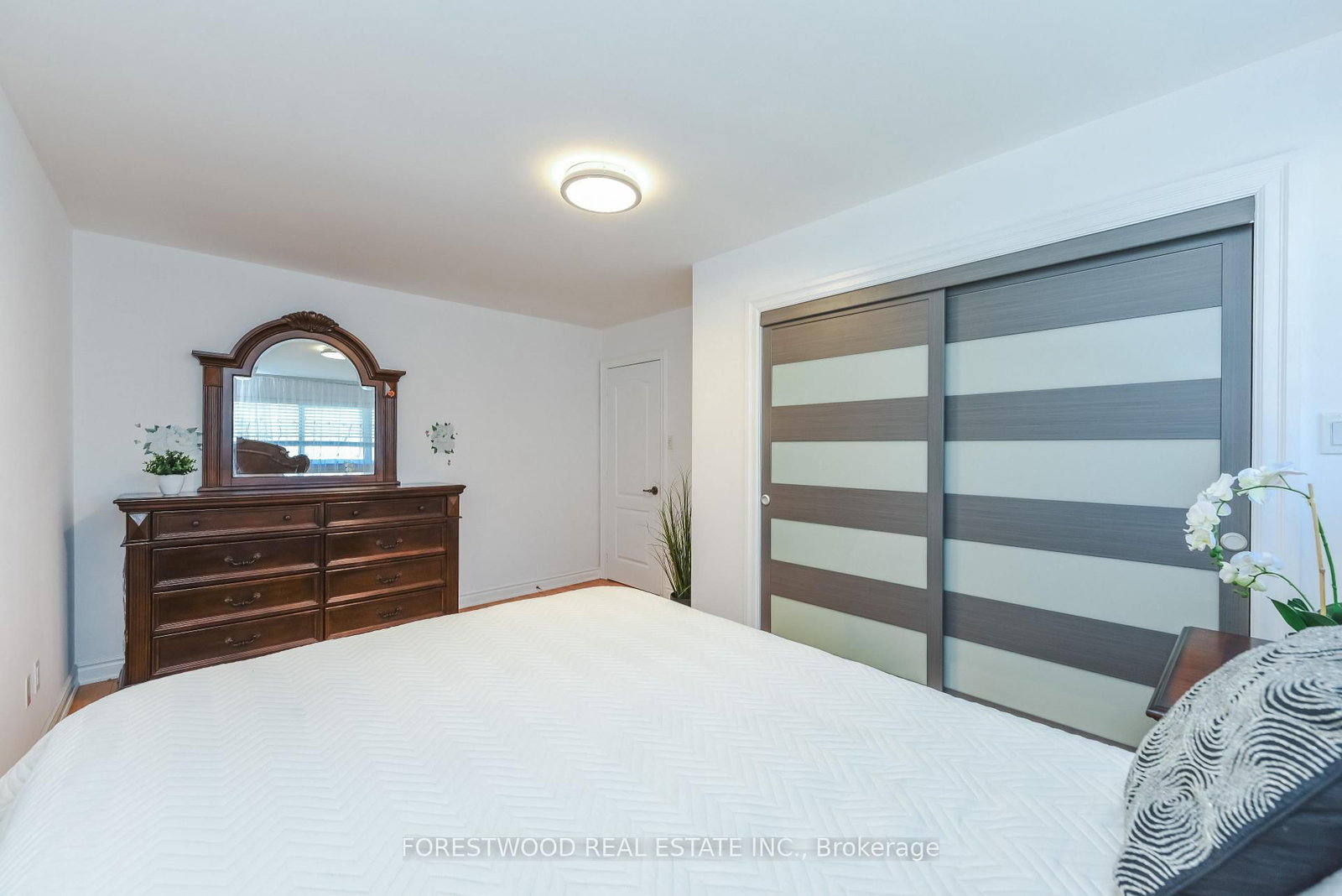 571 Silver Creek Boulevard • Mississauga, ON photo 21