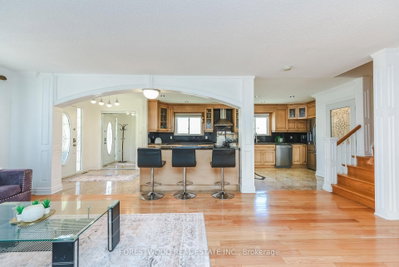 571 Silver Creek Boulevard • Mississauga, ON photo 5