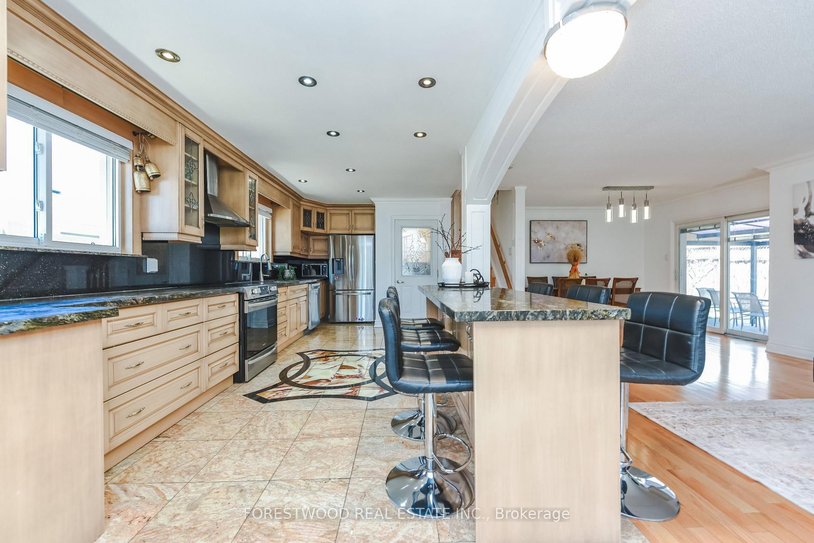 571 Silver Creek Boulevard • Mississauga, ON photo 6