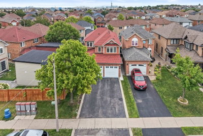 26 Narrow Valley Crescent • Brampton, ON photo 4