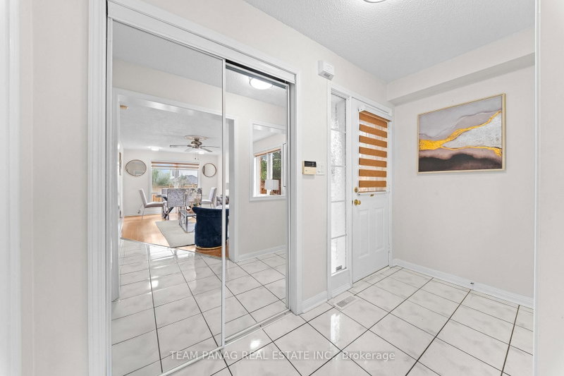 26 Narrow Valley Brampton,ON L6R 2M6 — Photo 8