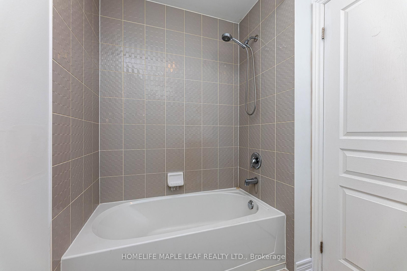 2 Cedarland Road E • Brampton, ON photo 28
