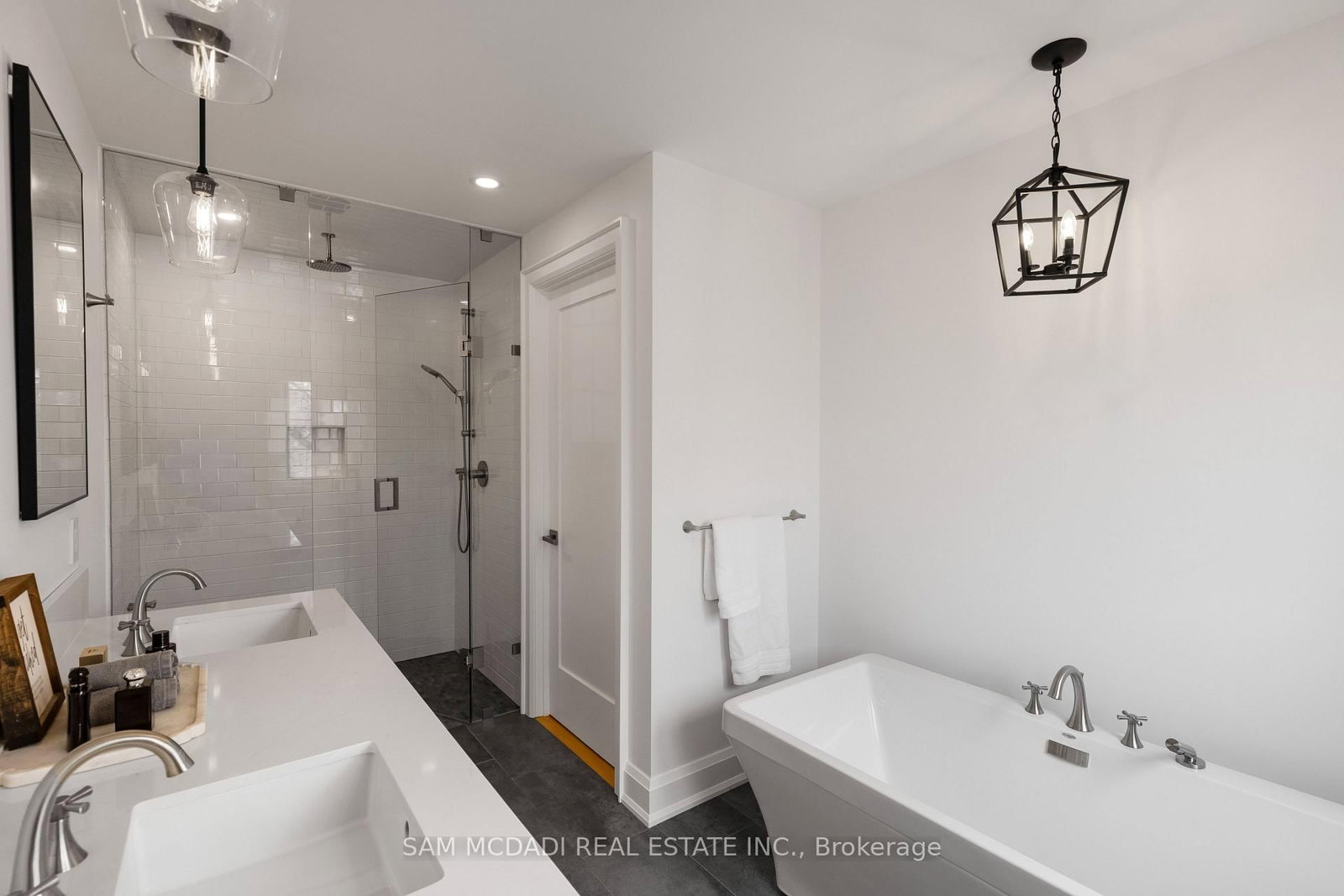 4 Iroquois Avenue • Mississauga, ON photo 21