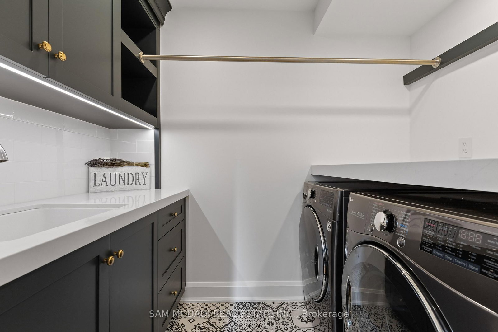 4 Iroquois Avenue • Mississauga, ON photo 26