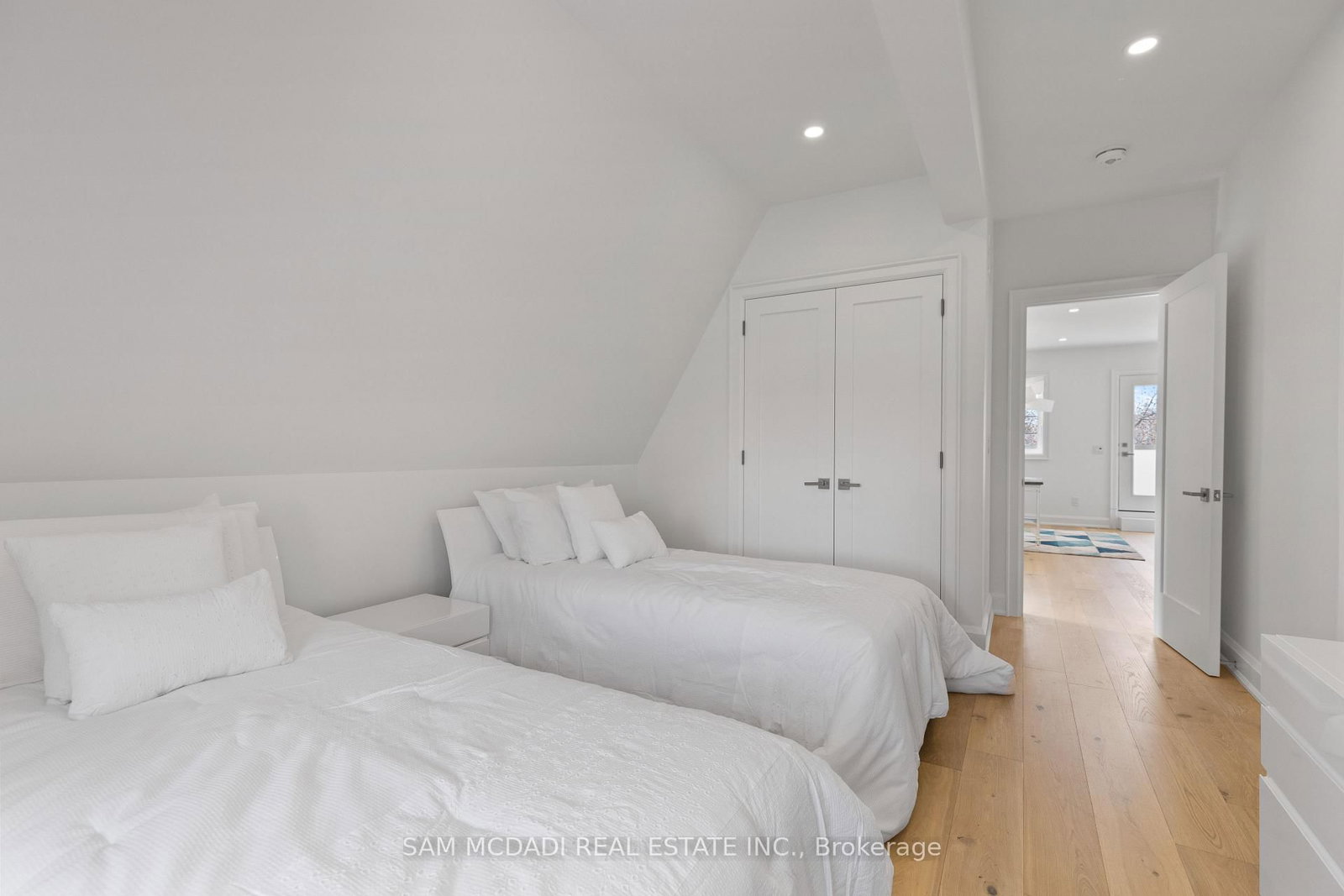 4 Iroquois Avenue • Mississauga, ON photo 33