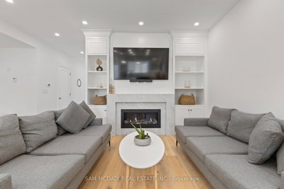 4 Iroquois Avenue • Mississauga, ON photo 7