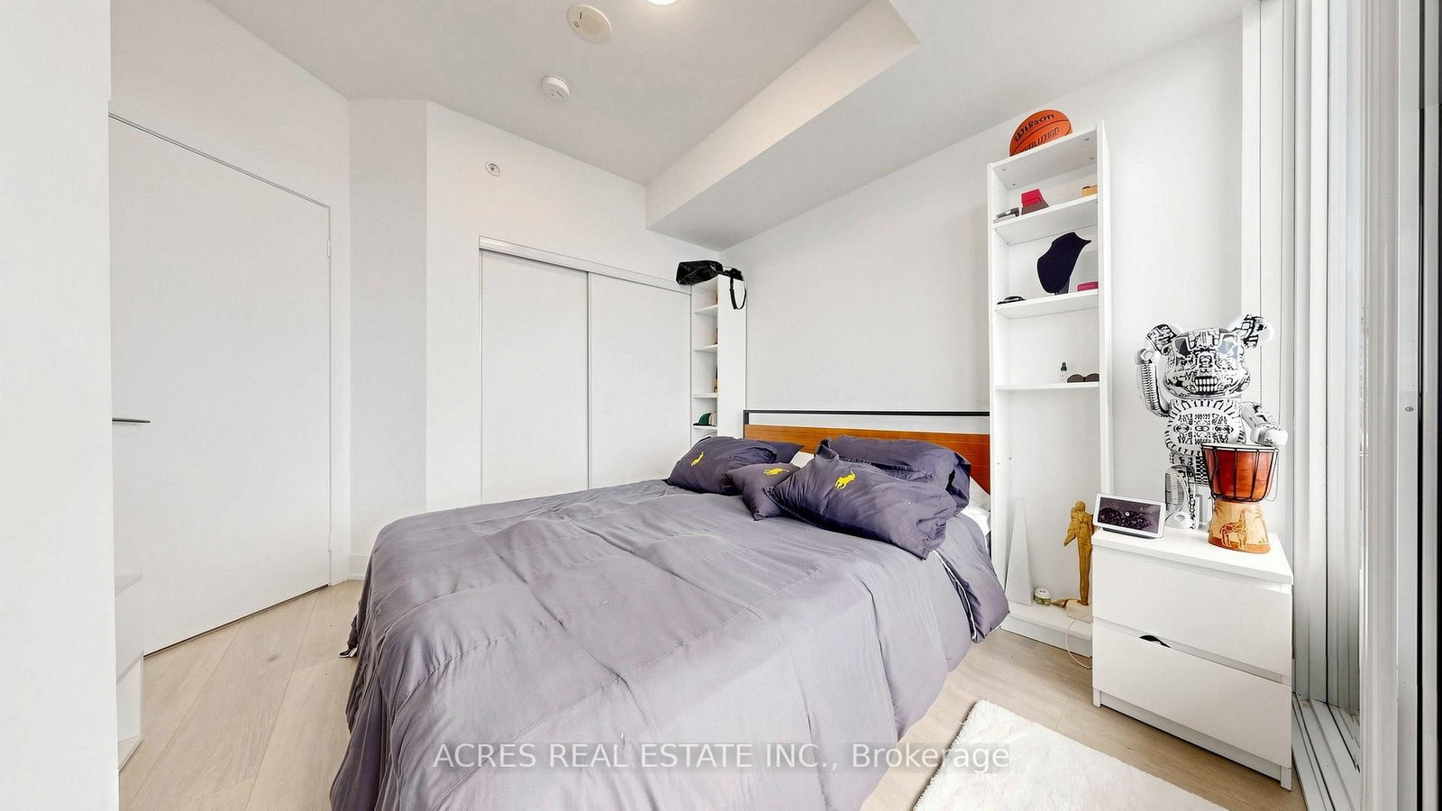 30 SHORE BREEZE Drive • #5806 • Toronto, ON photo 18