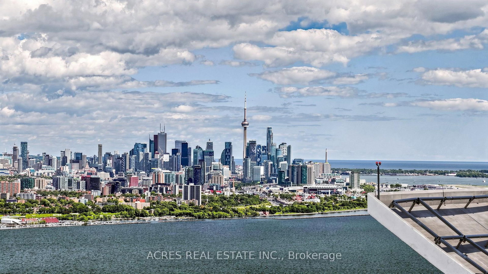 30 SHORE BREEZE Drive • #5806 • Toronto, ON photo 2