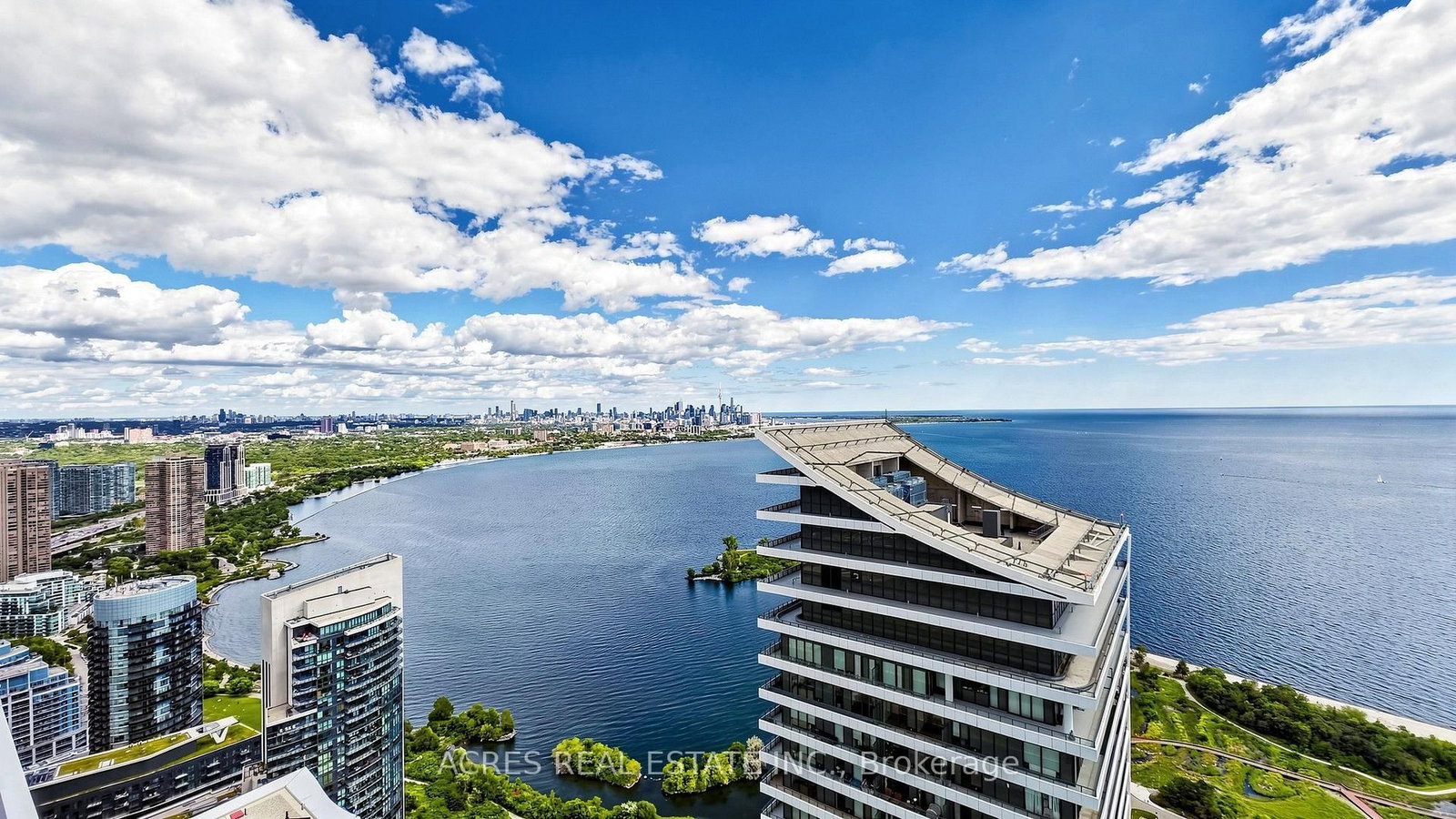 30 SHORE BREEZE Drive • #5806 • Toronto, ON photo 3