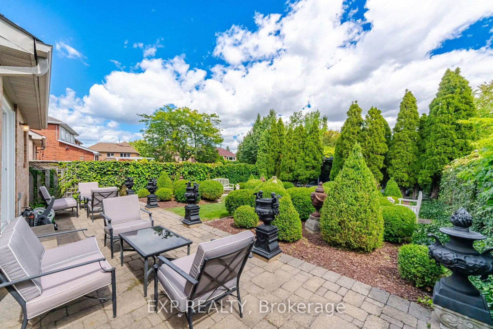 5911 Greensboro Drive • Mississauga, ON photo 47