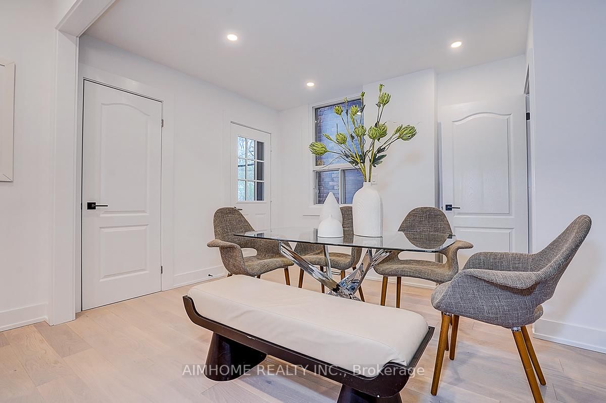 107 Glendale Avenue • Toronto, ON photo 13