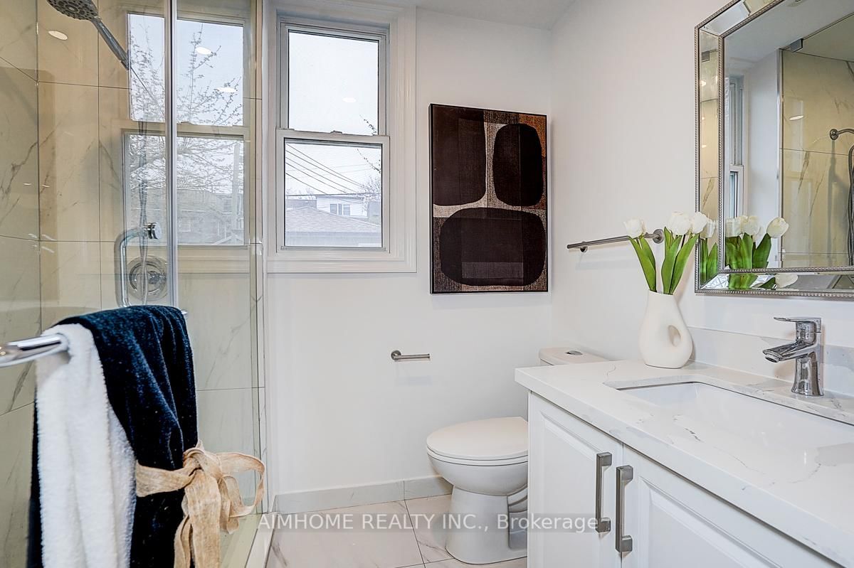 107 Glendale Avenue • Toronto, ON photo 15