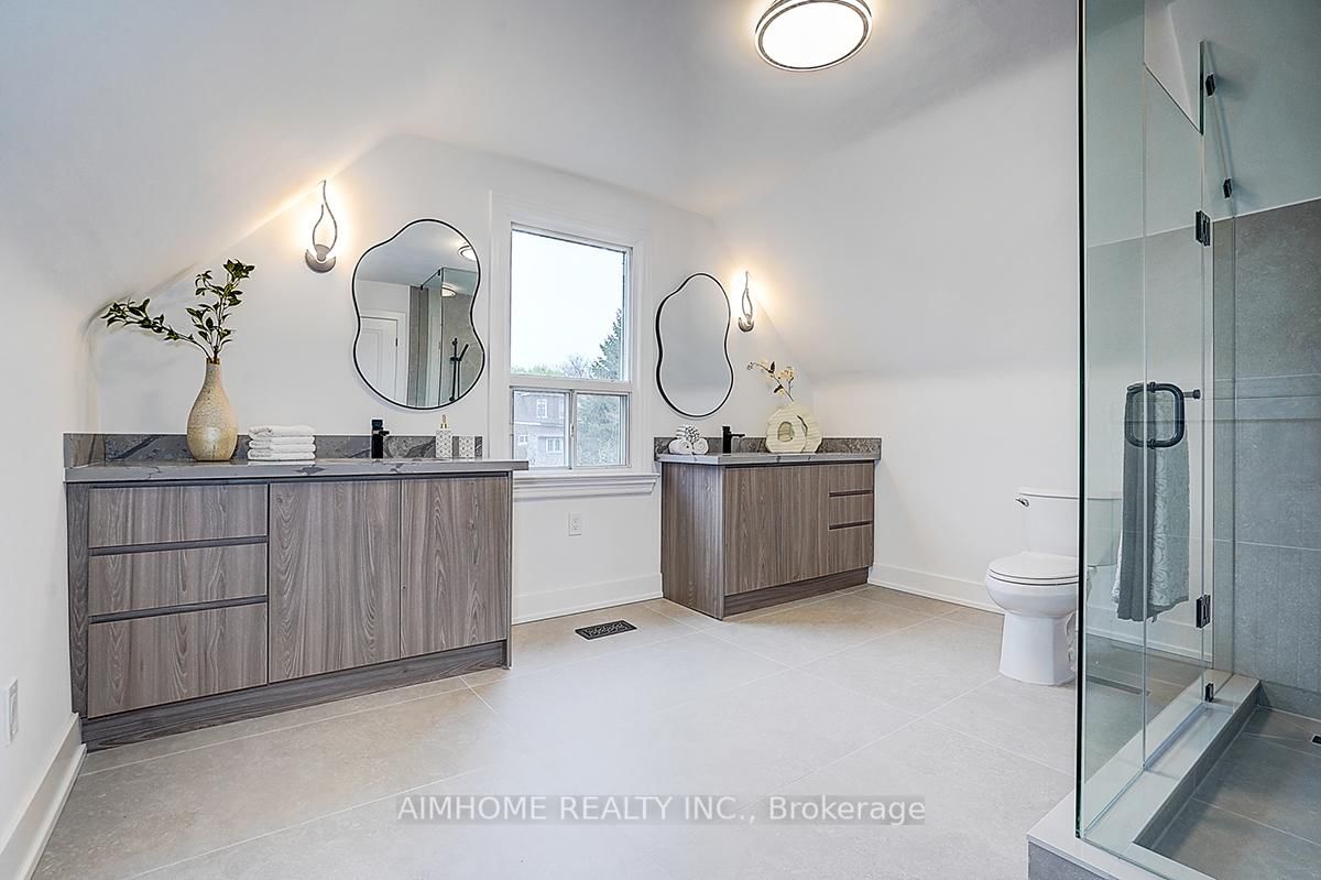 107 Glendale Avenue • Toronto, ON photo 26