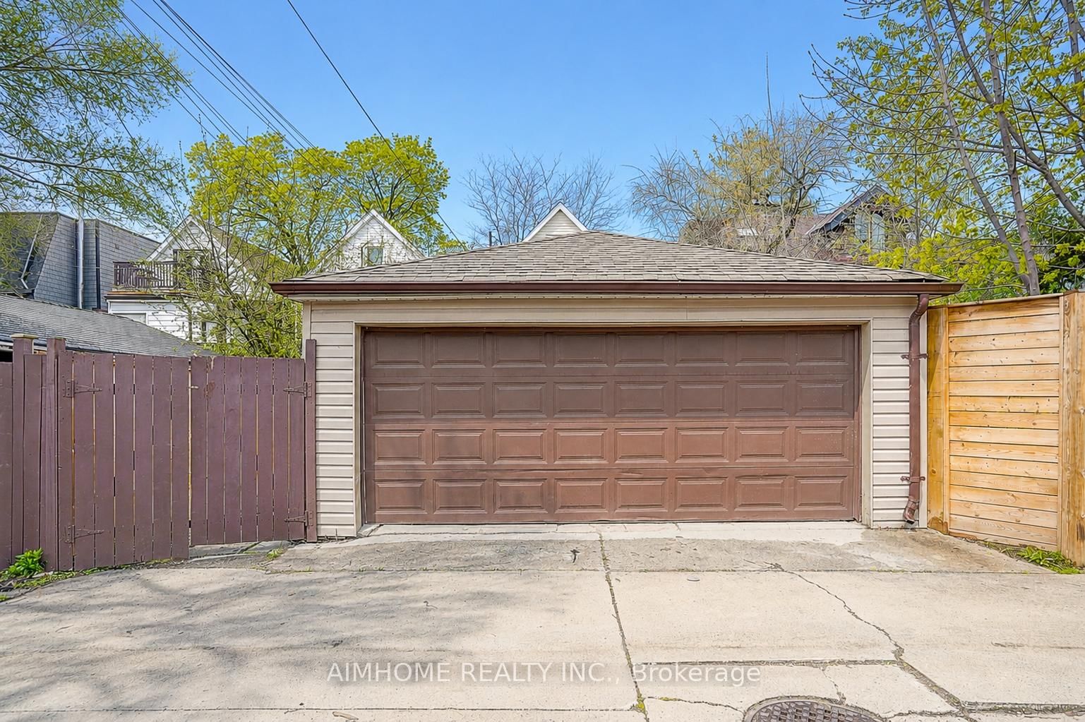 107 Glendale Avenue • Toronto, ON photo 37