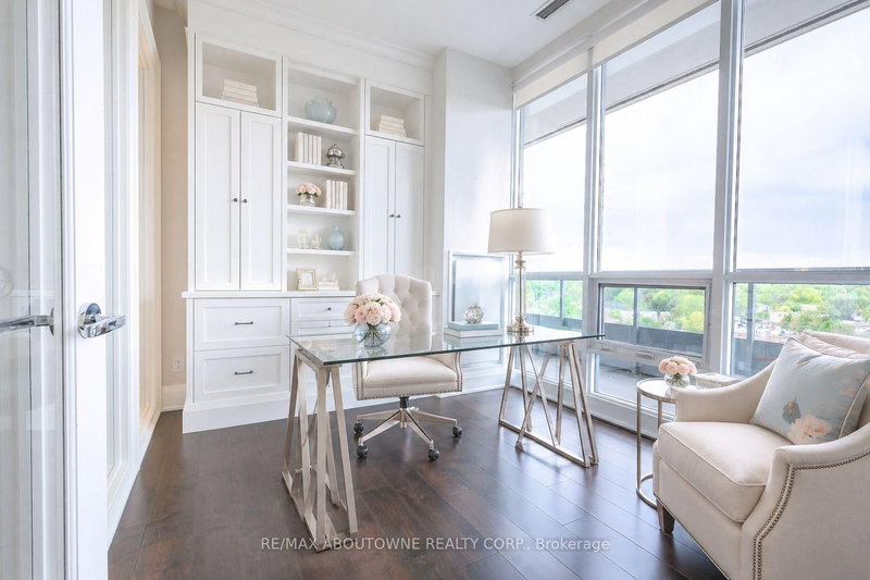 815 - 11 Bronte Road