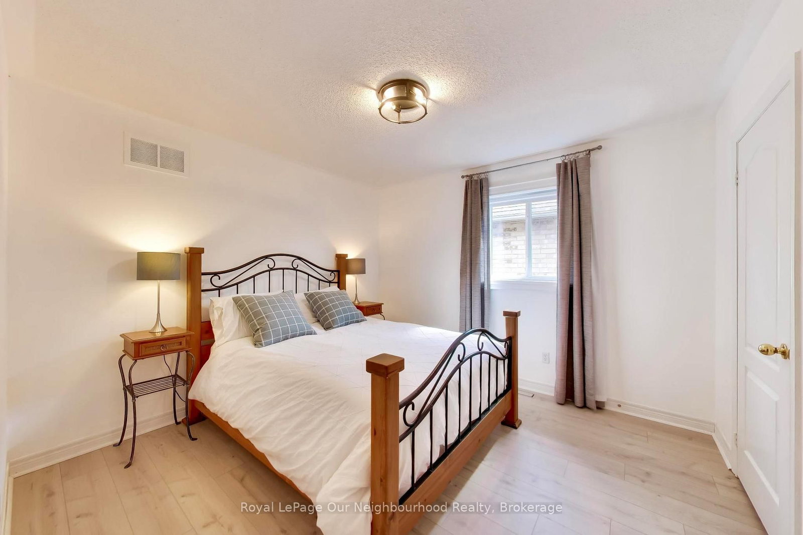 2324 Woodcrest Drive • Oakville, ON photo 25