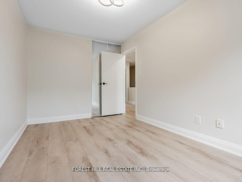 2120 Rathburn Mississauga,ON L4W 2S8 — Photo 14