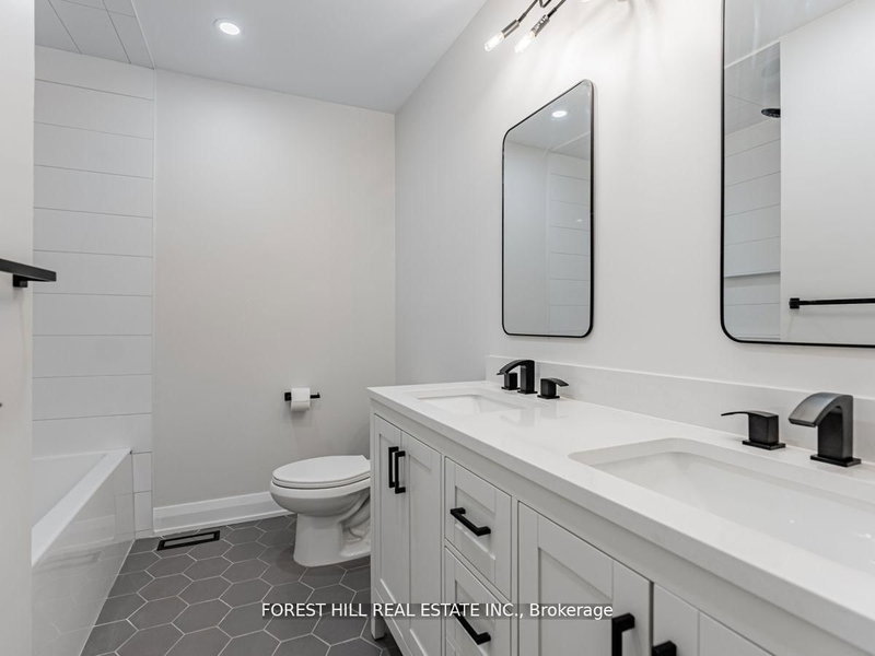 2120 Rathburn Mississauga,ON L4W 2S8 — Photo 15