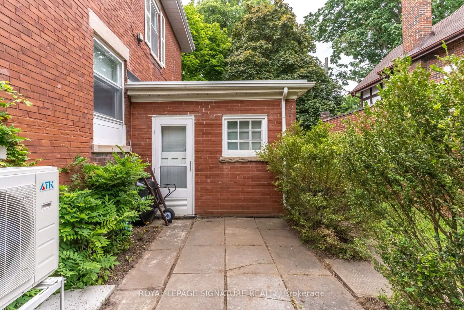 22 Peel Avenue • Brampton, ON photo 31