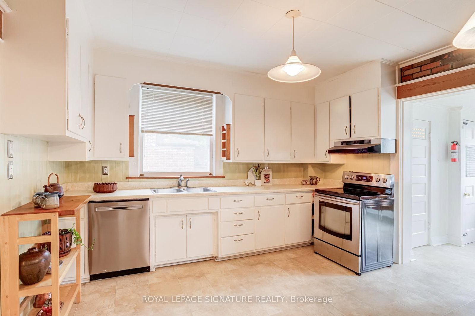 22 Peel Avenue • Brampton, ON photo 9
