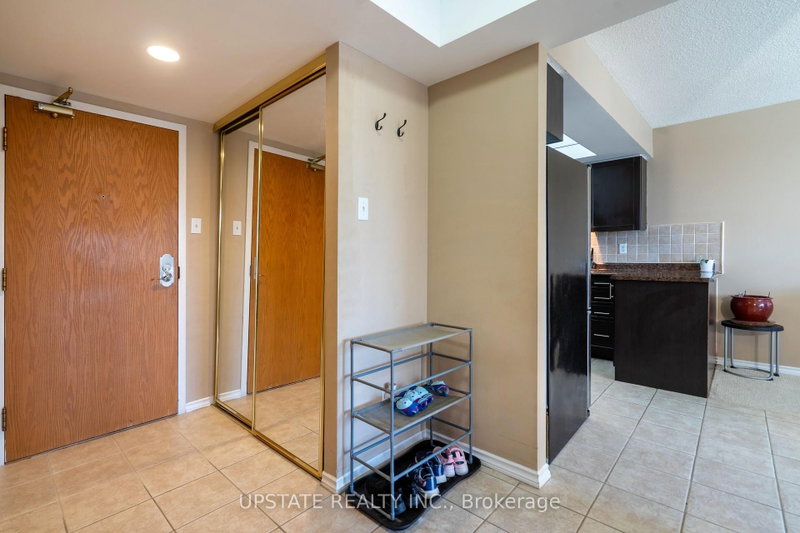 310 Mill Brampton,ON L6Y 3B1 — Photo 4