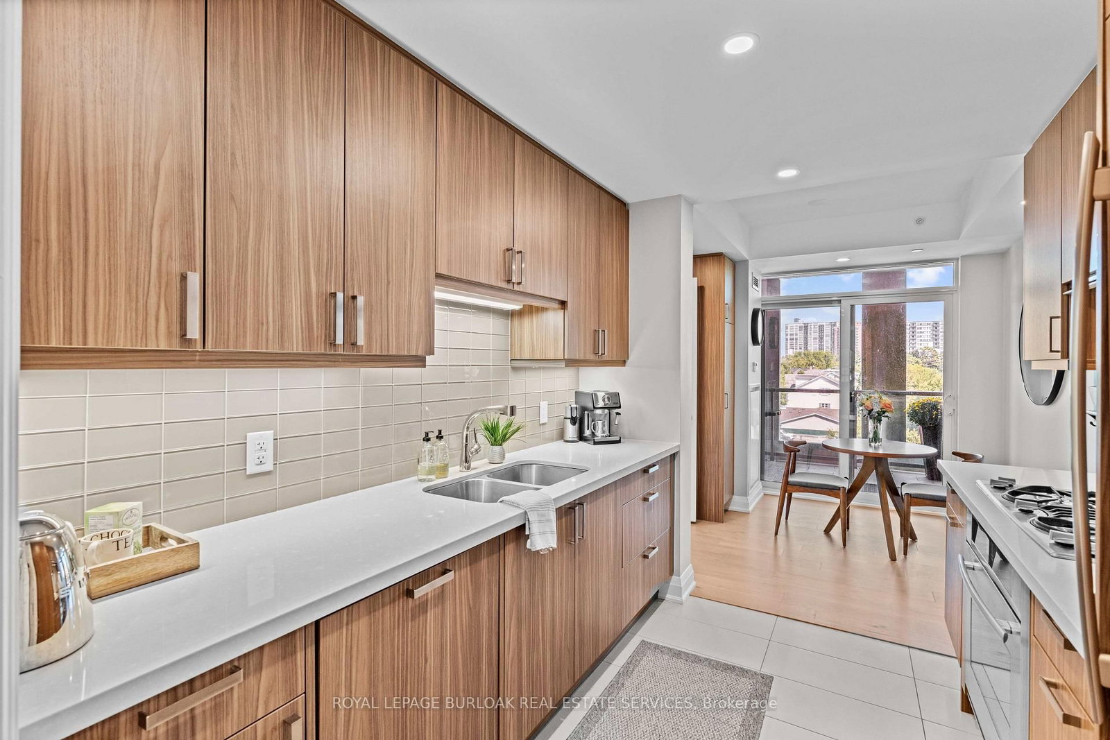11 Bronte Road • #409 • Oakville, ON photo 6