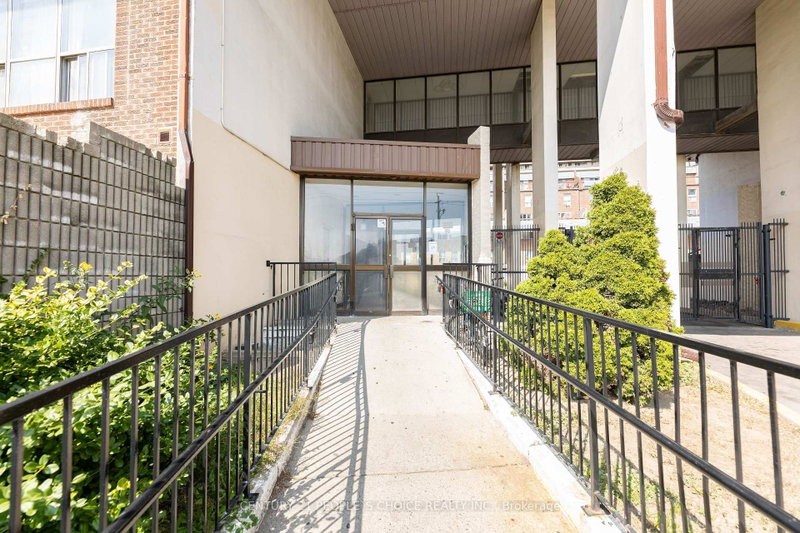 108 - 10 Eddystone Avenue