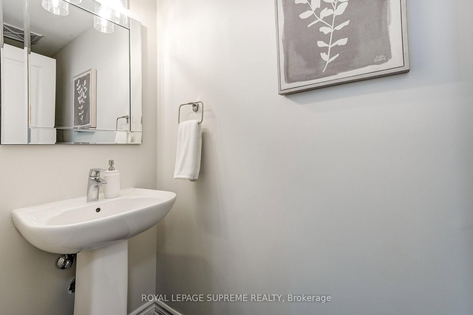 70 Eastwood Park Garden • #36 • Toronto, ON photo 8
