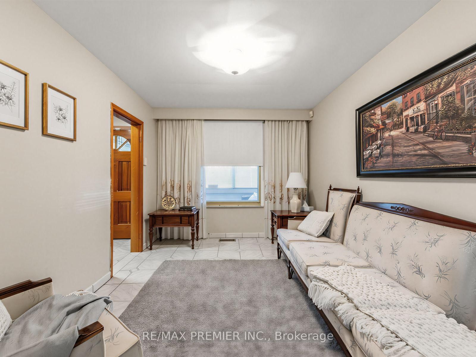 155 Ascot Avenue • Toronto, ON photo 6