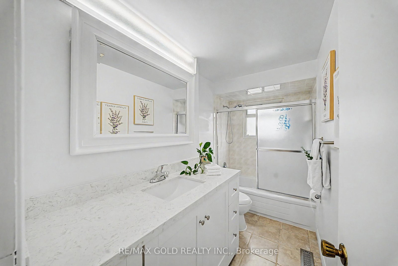 52 Madoc Drive • Brampton, ON photo 8