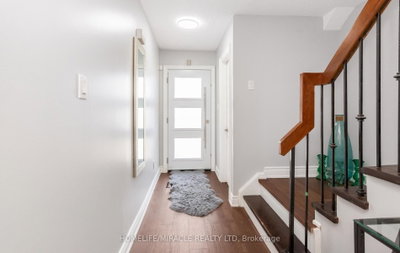 49 Newbridge Crescent • Brampton, ON photo 4
