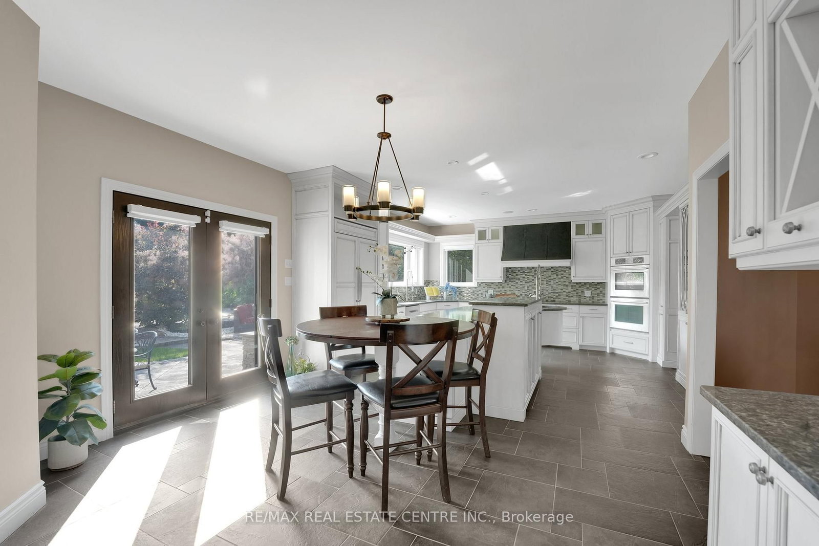 11135 Menzies Court • Milton, ON photo 14