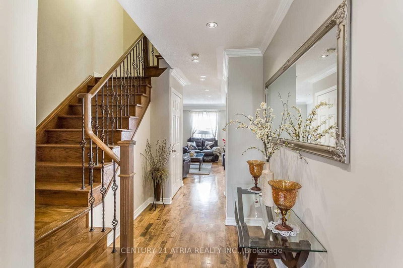 (Main & Upper Level) - 28 Bushcroft Trail