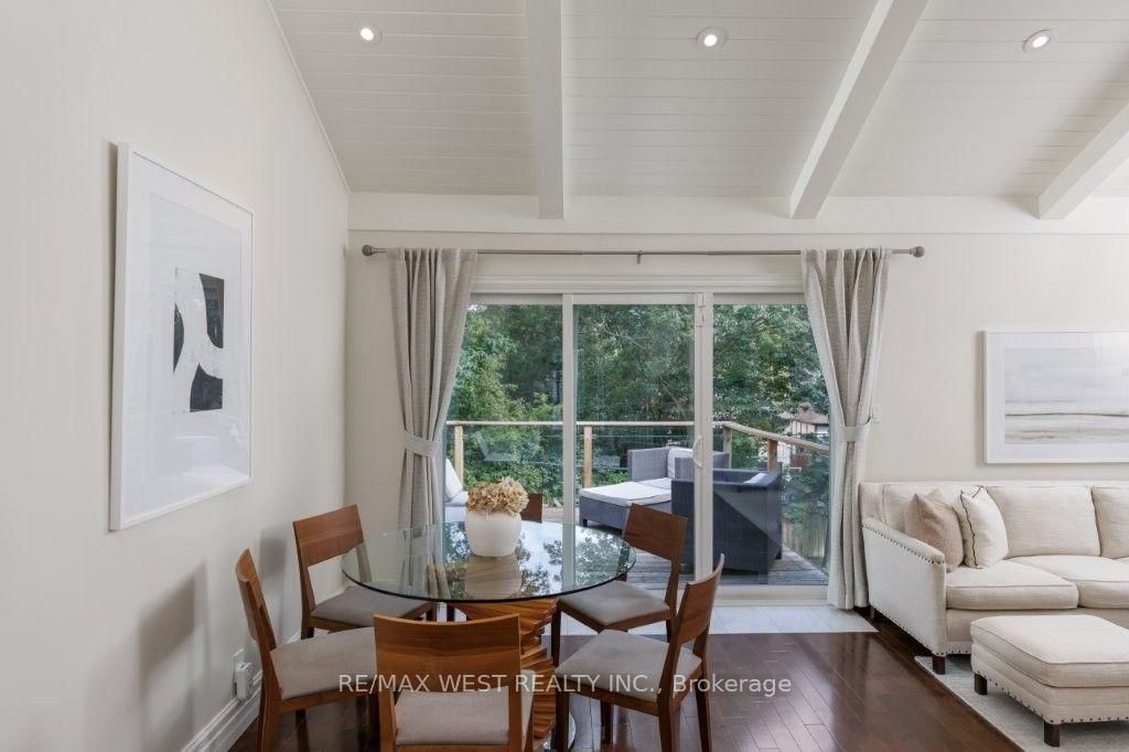 4653 Dundas Street W • Toronto, ON photo 13