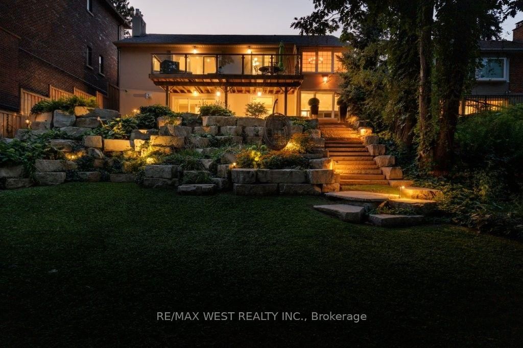 4653 Dundas Street W • Toronto, ON photo 36