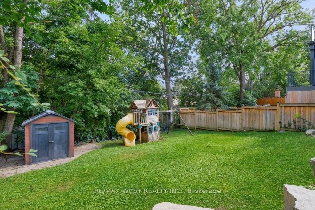4653 Dundas Street W • Toronto, ON photo 45