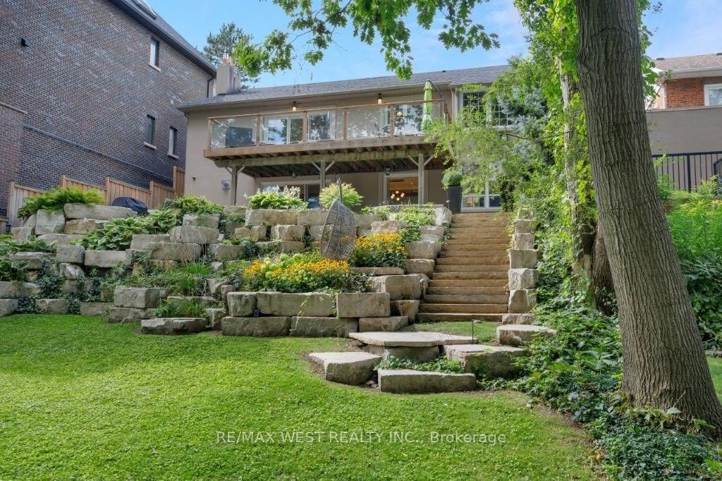 4653 Dundas Street W • Toronto, ON photo 46