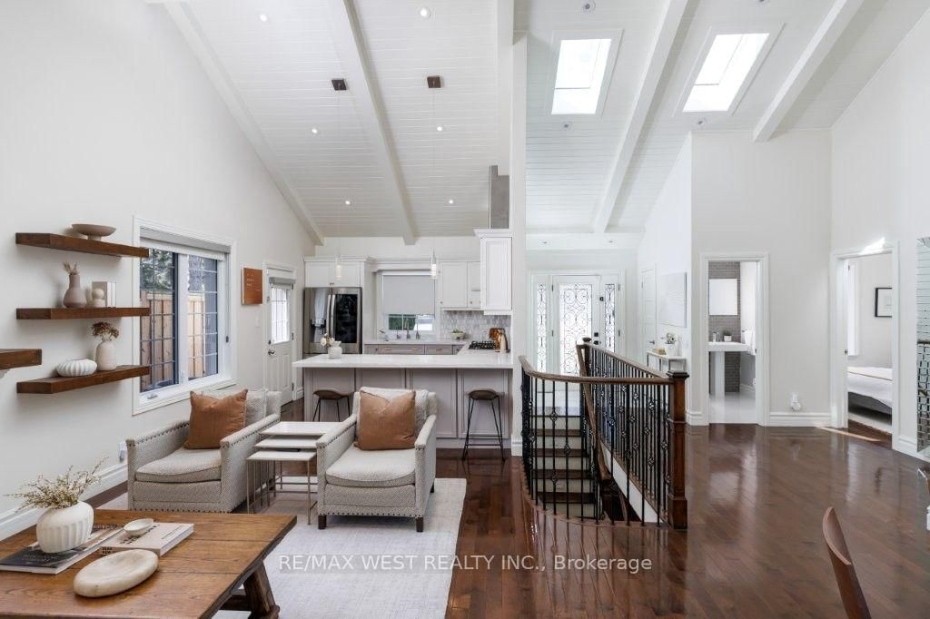 4653 Dundas Street W • Toronto, ON photo 6