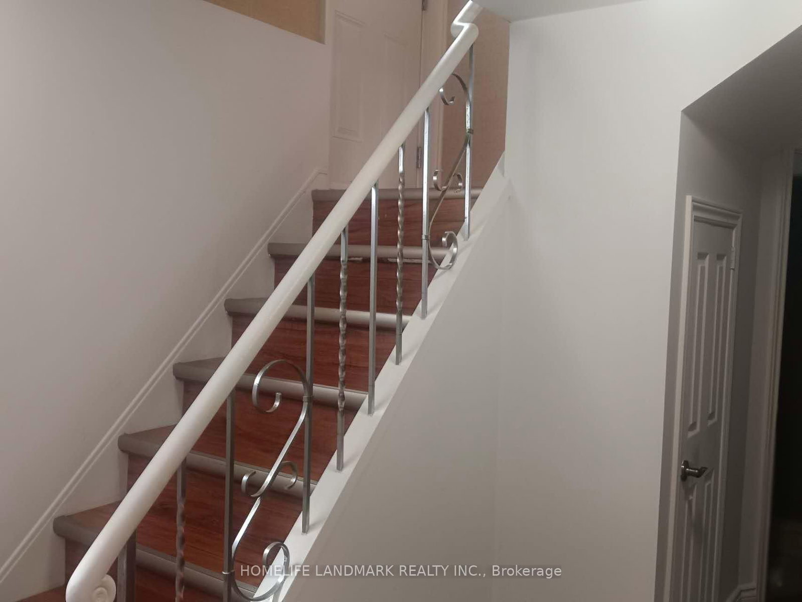 40 Carsbrooke Road • Toronto, ON photo 12