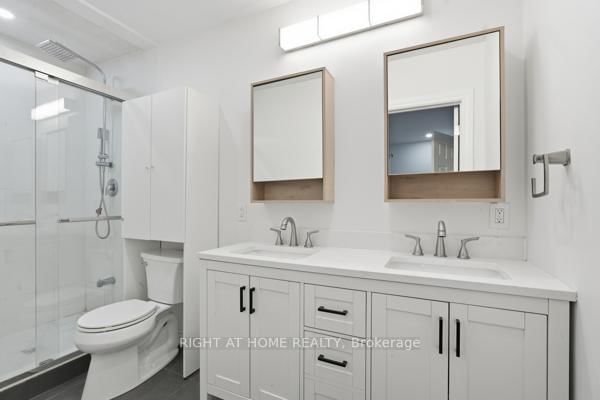 200 Gary Drive • Toronto, ON photo 12
