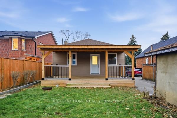 200 Gary Drive • Toronto, ON photo 17