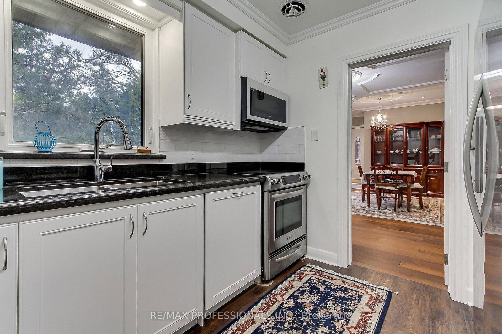 40 Cowley Avenue • Toronto, ON photo 12