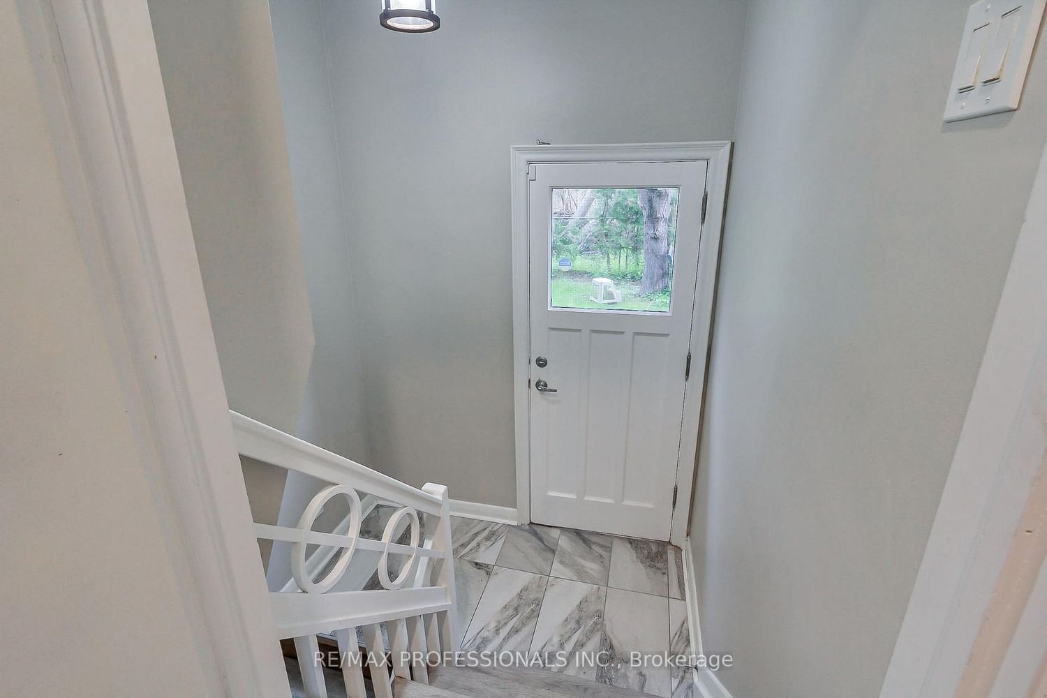 40 Cowley Avenue • Toronto, ON photo 20