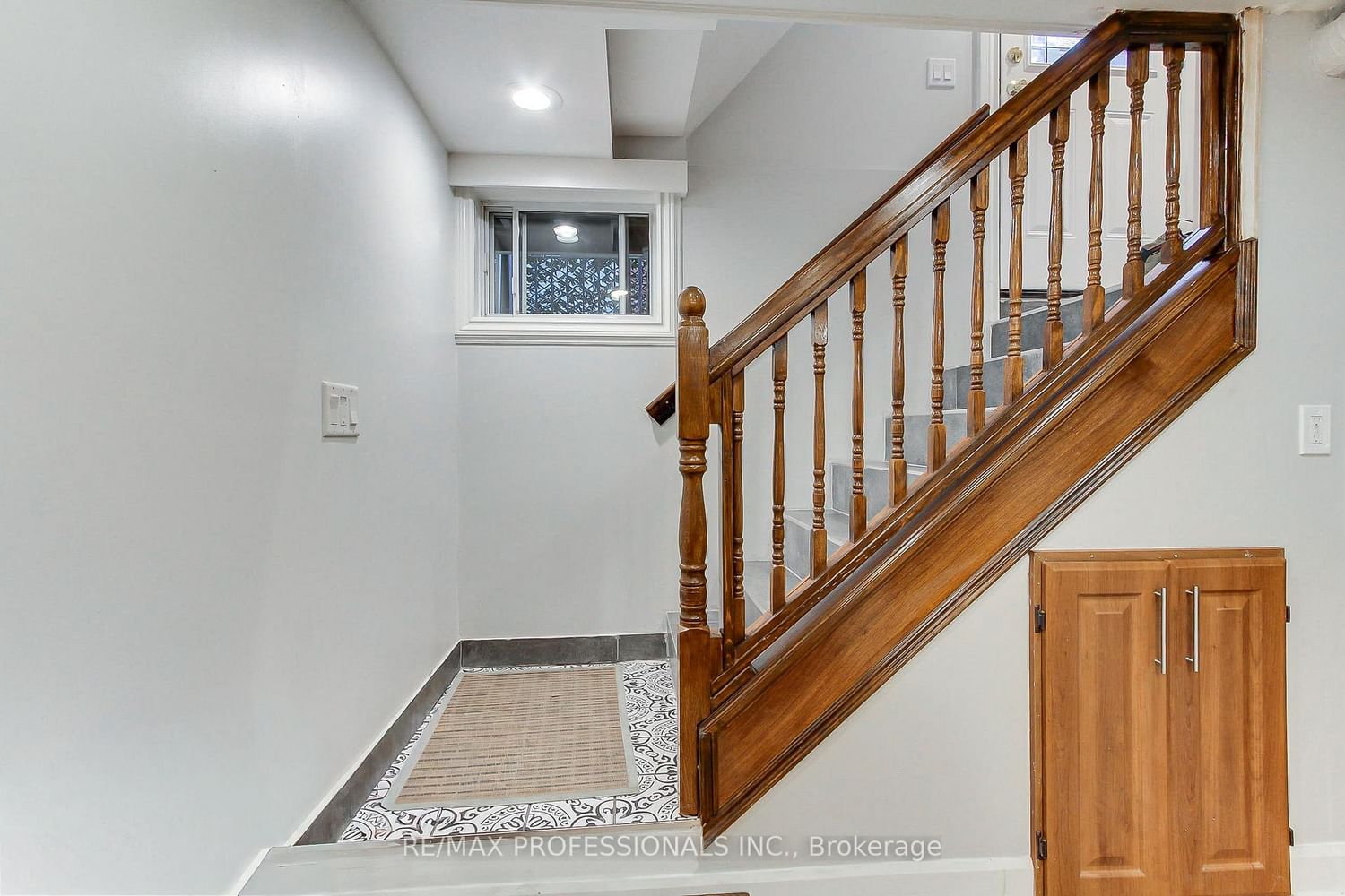 40 Cowley Avenue • Toronto, ON photo 23