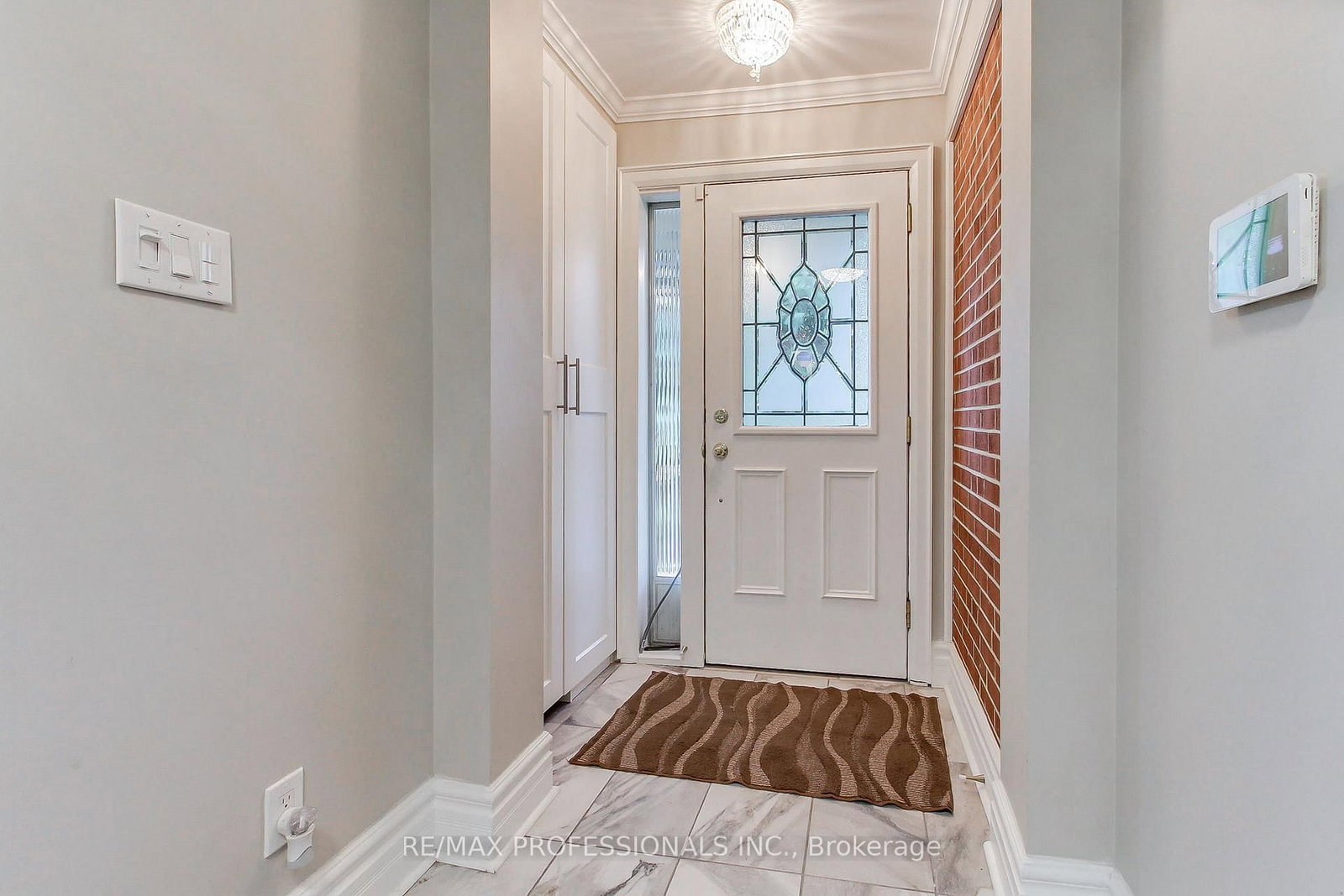 40 Cowley Avenue • Toronto, ON photo 5