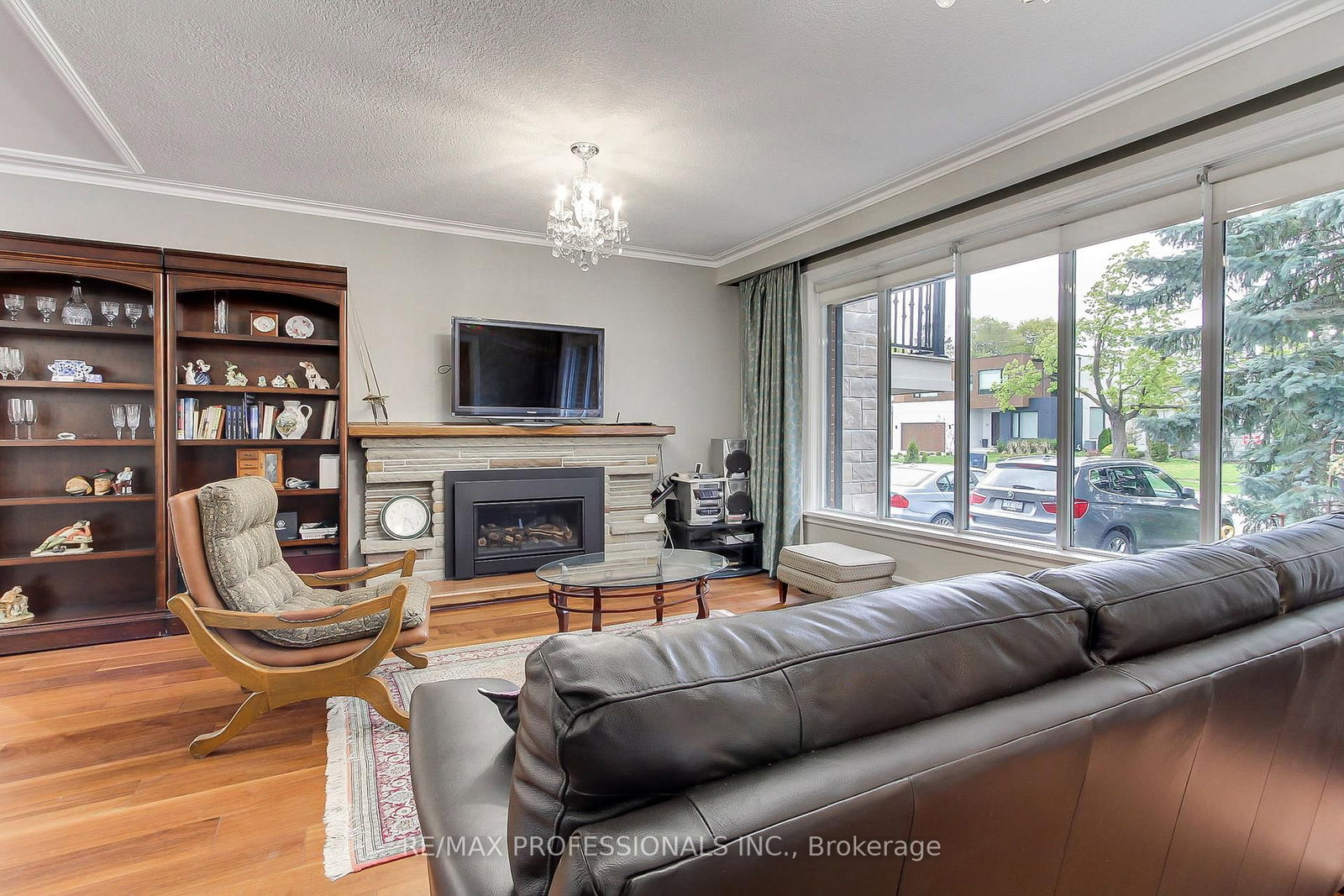 40 Cowley Avenue • Toronto, ON photo 6