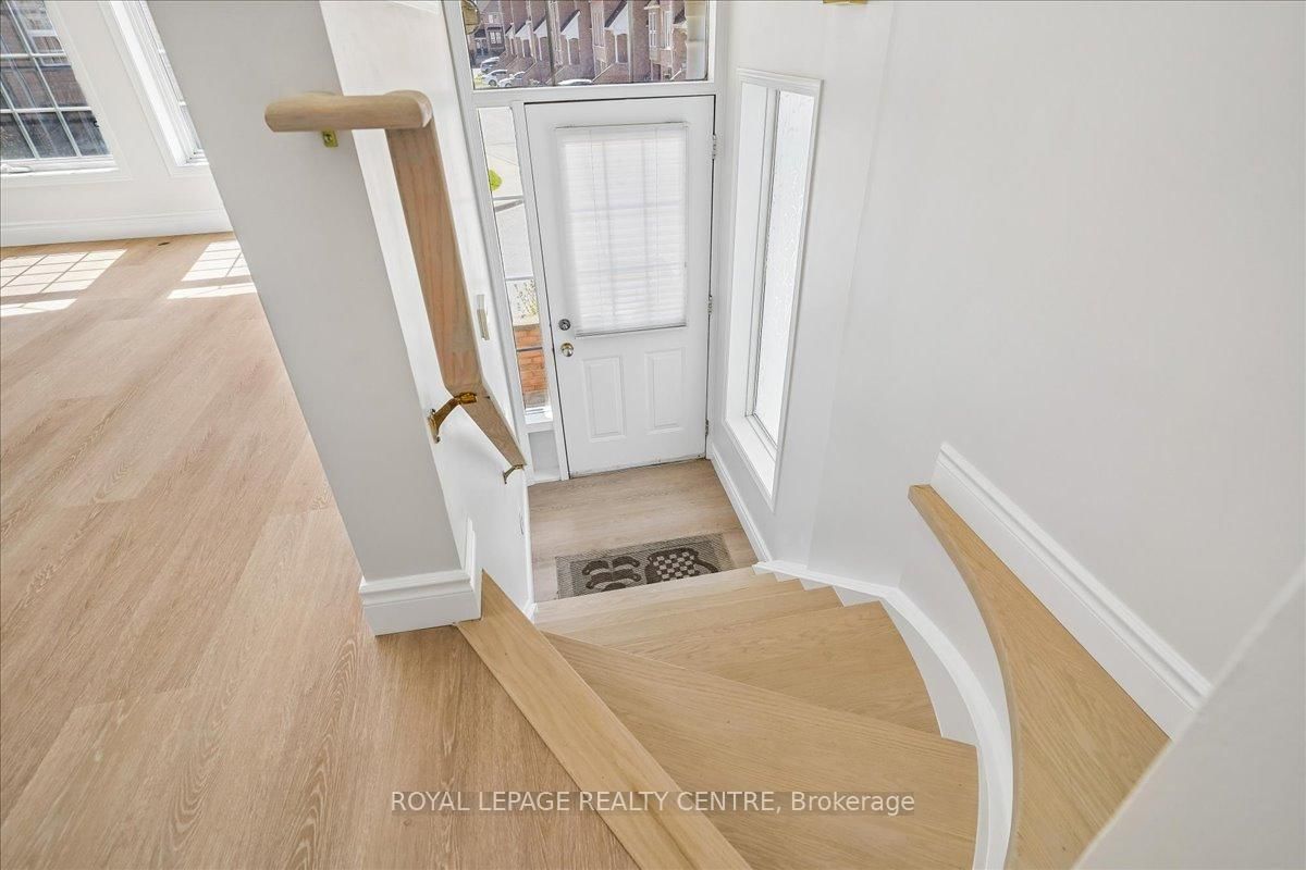 50 Strathaven Drive • #110 • Mississauga, ON photo 5