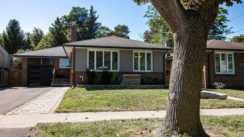 MAIN - 7 Sedgebrook Crescent