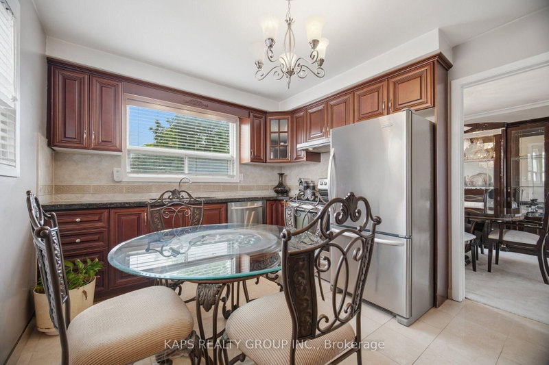 43 Donofree Toronto,ON M6L 2P4 — Photo 13