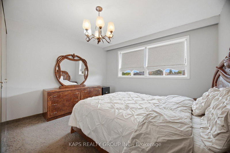 43 Donofree Toronto,ON M6L 2P4 — Photo 21
